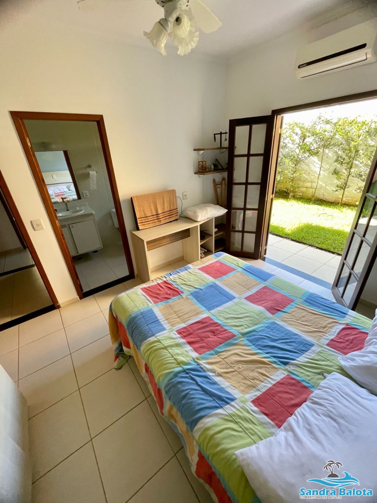 Casa com 4 dormitórios sendo 4 suítes/ Toninhas -Ubatuba