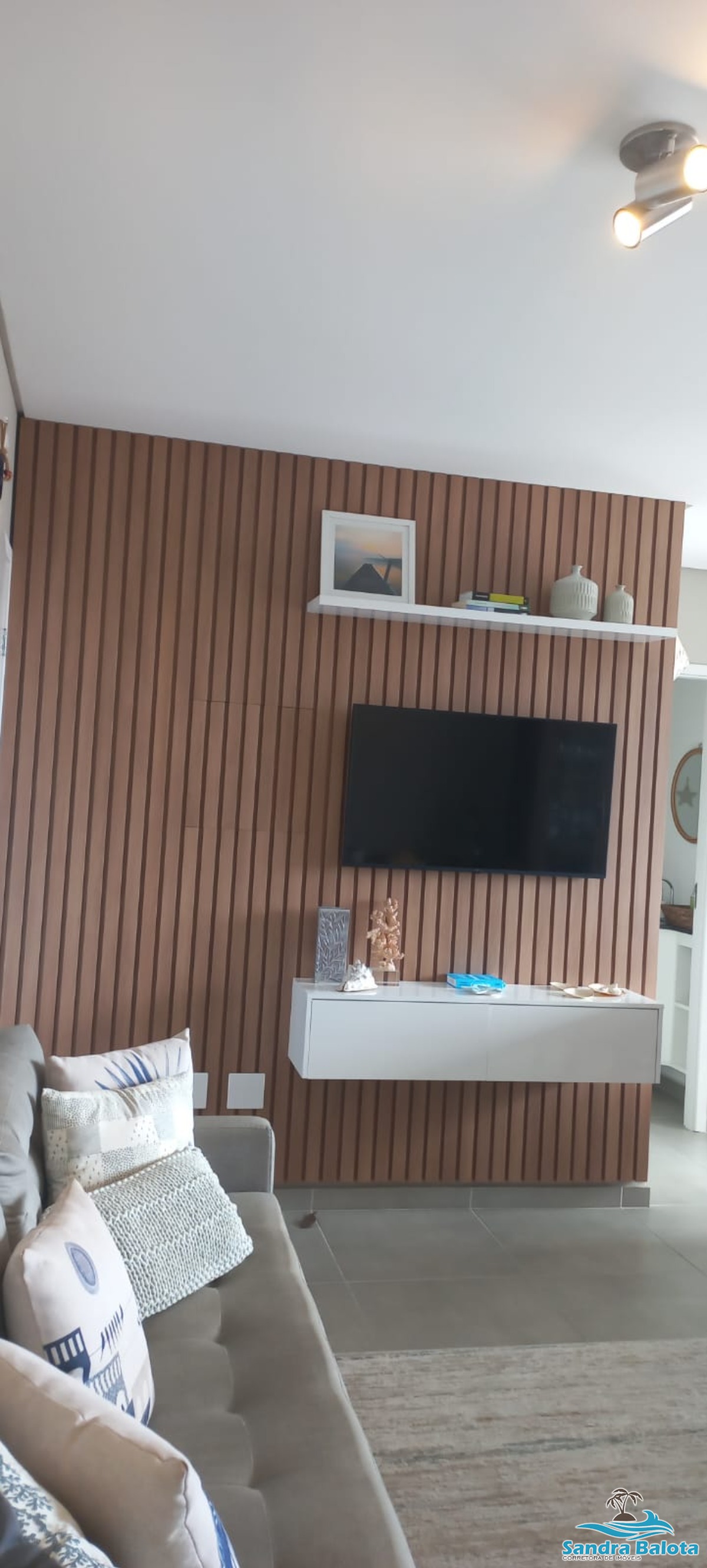Apartamento com 2 suítes mais lavabo/tenório-ubatuba